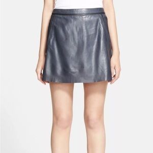 VINCE Contrast Insert 100% Leather Skirt Coastal Blue w black Sz 4